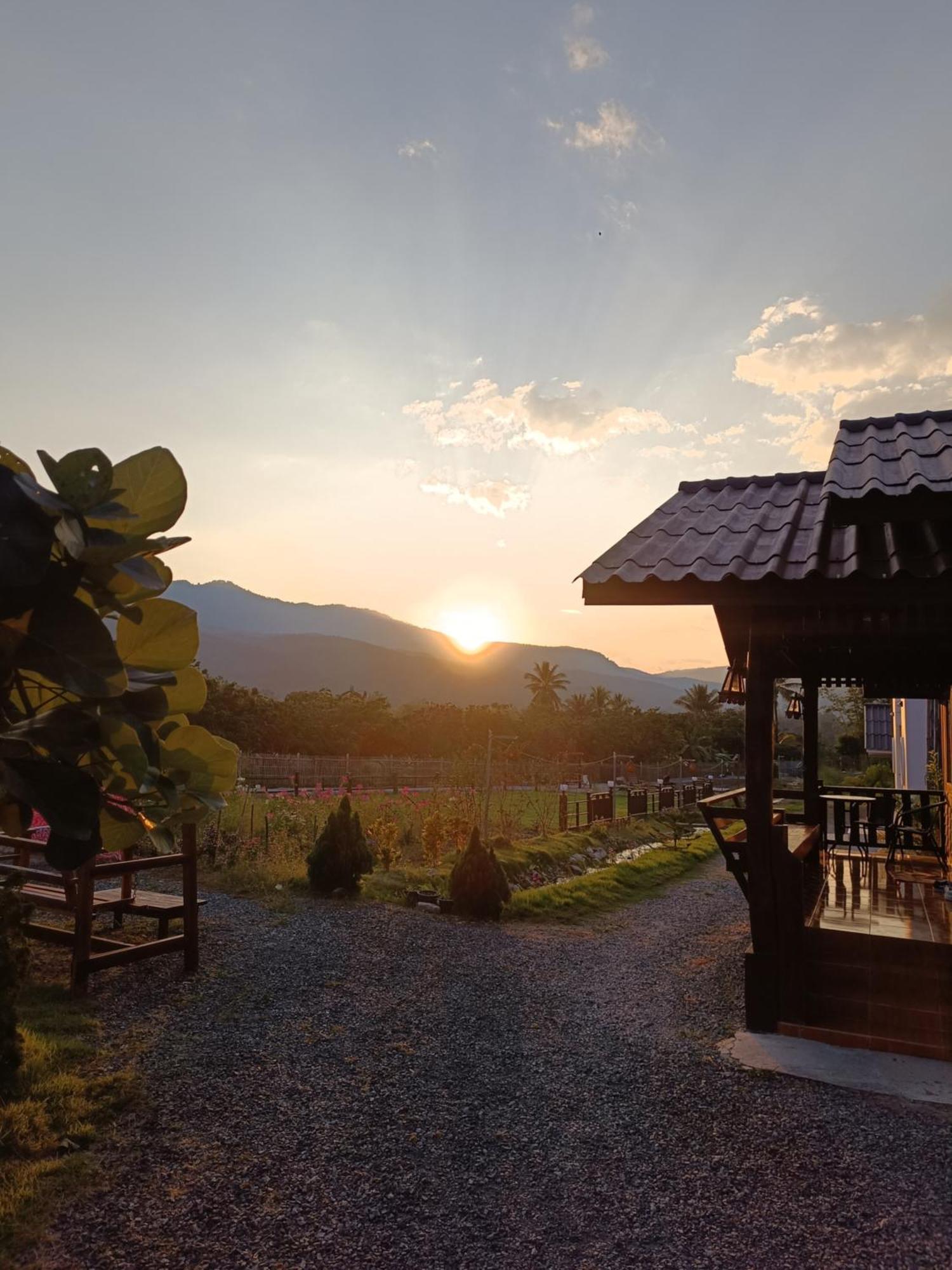 ม่วนใจ๋ปันสุข โฮมสเตย์แอนคาเฟ่ Muanjai Punsuk Homestay And Cafe Chom Thong Zewnętrze zdjęcie
