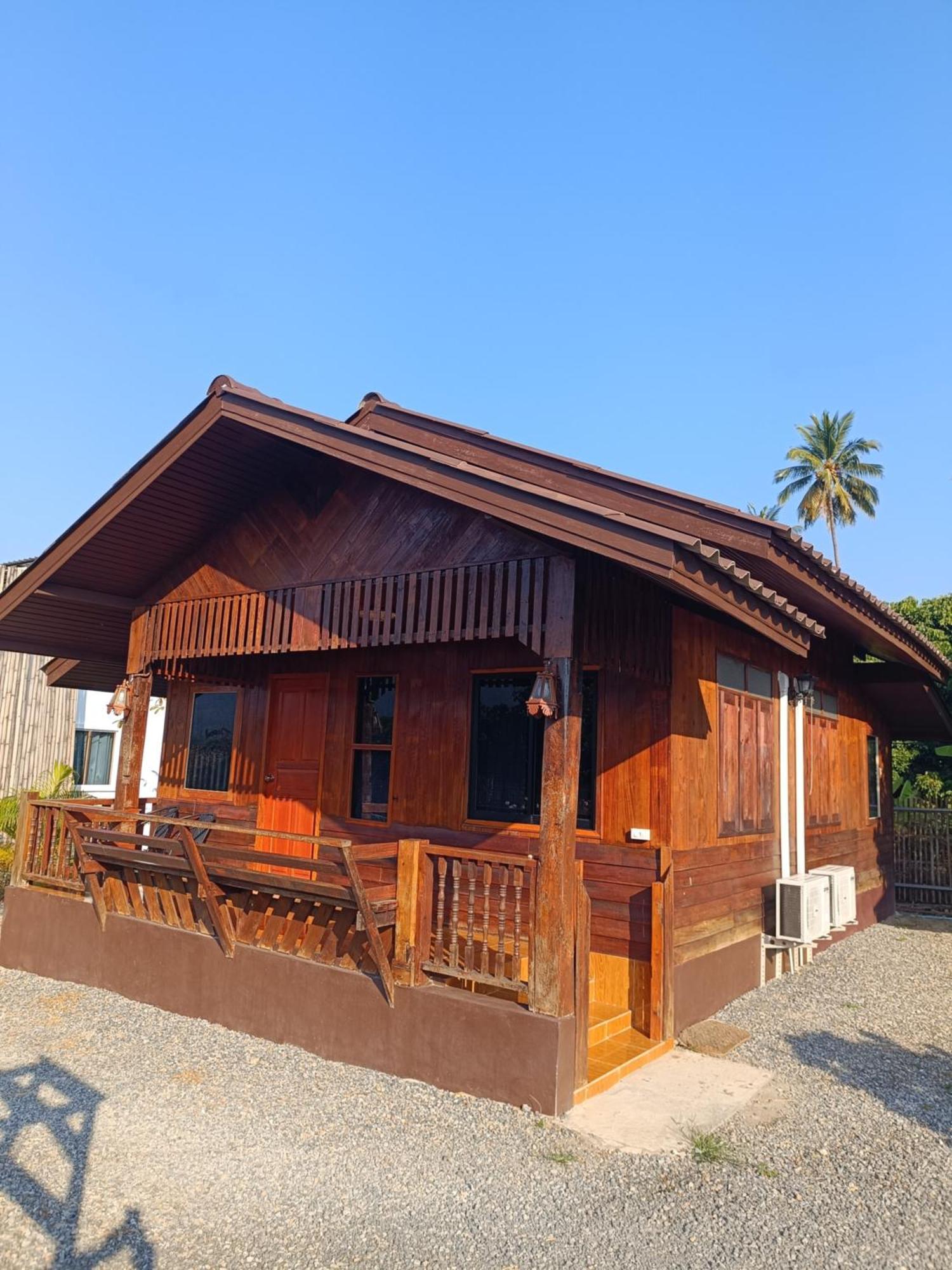 ม่วนใจ๋ปันสุข โฮมสเตย์แอนคาเฟ่ Muanjai Punsuk Homestay And Cafe Chom Thong Zewnętrze zdjęcie